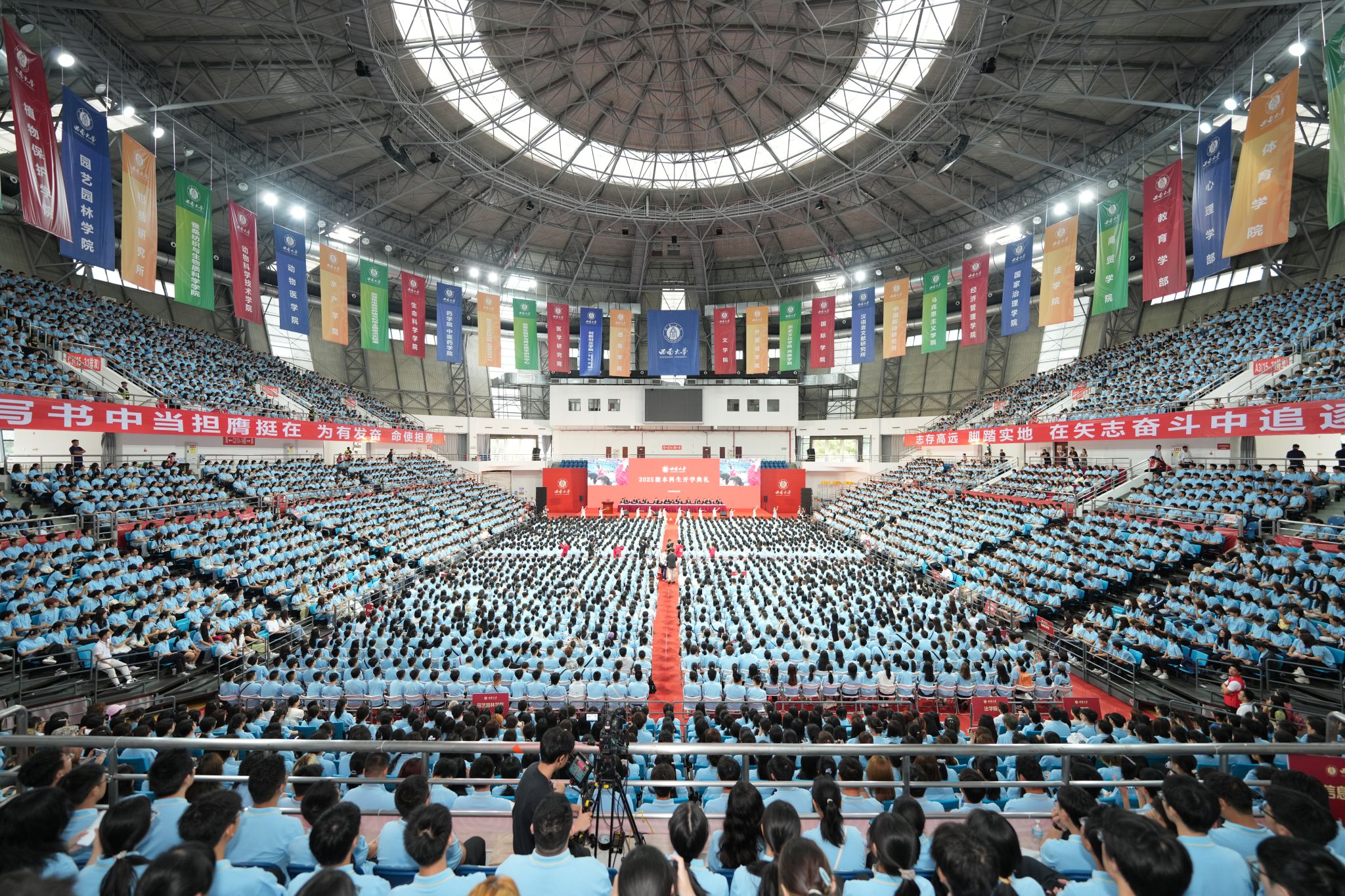 文件名称:DSC05745.JPG原图大小:47.35MB