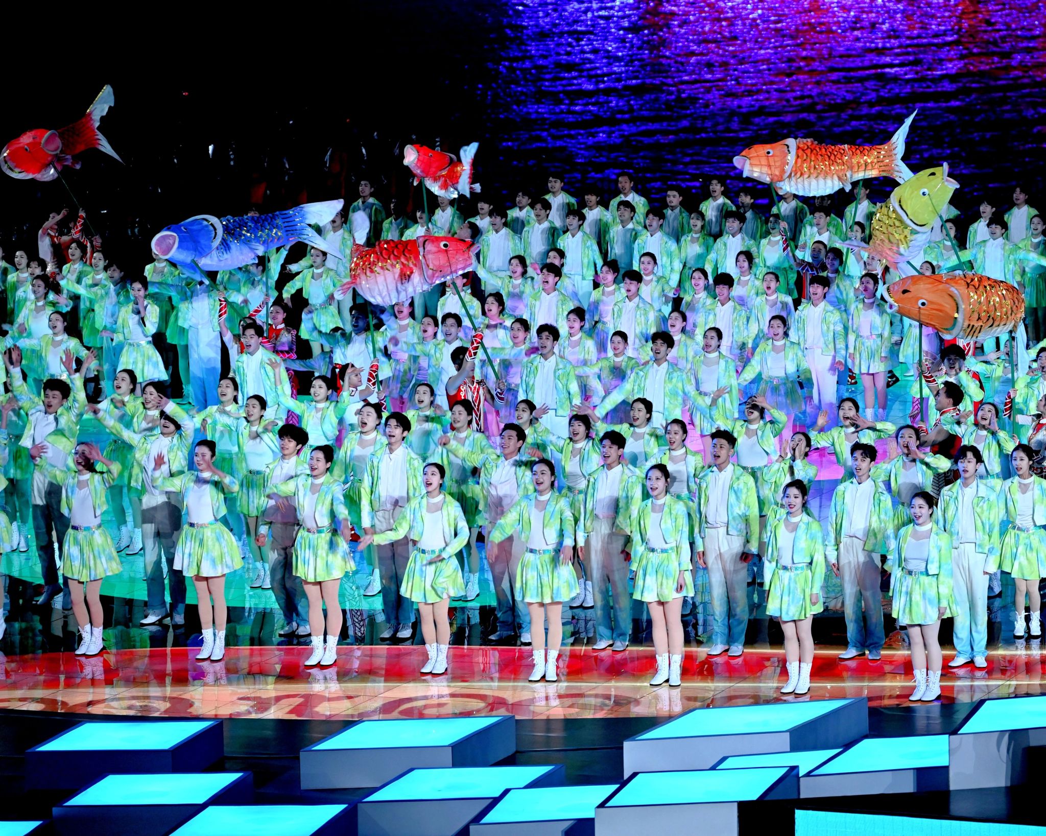 文件名称:春晚.jpg原图大小:8.71MB