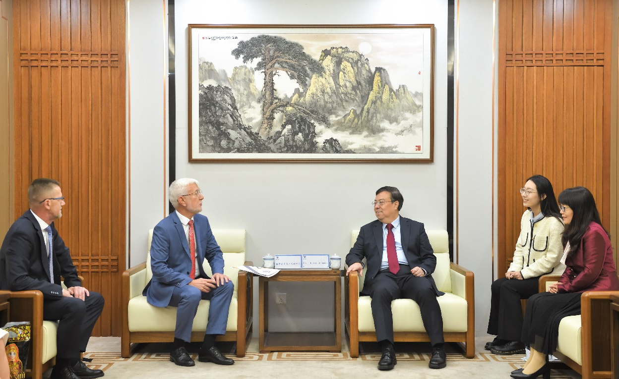 文件名称:image1.jpeg原图大小:NaNGB