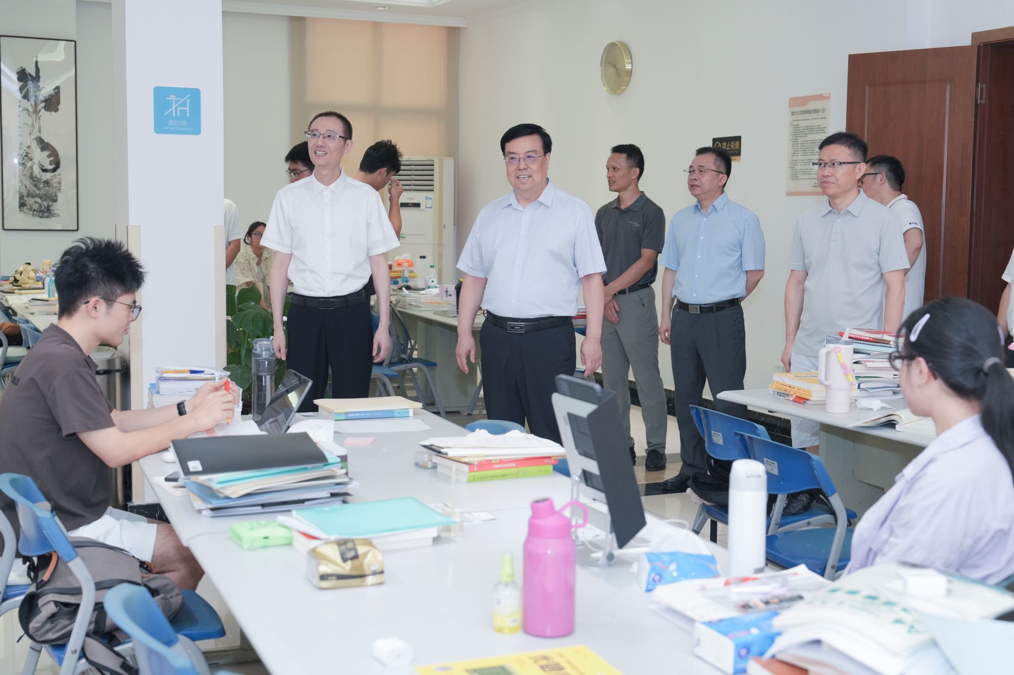 文件名称:图书馆.jpg原图大小:4.34MB