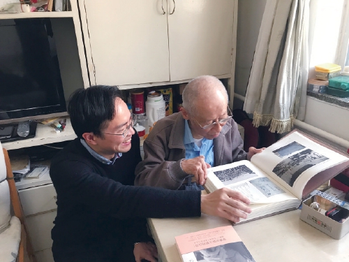 在“象牙塔”与“泥巴墙”之间