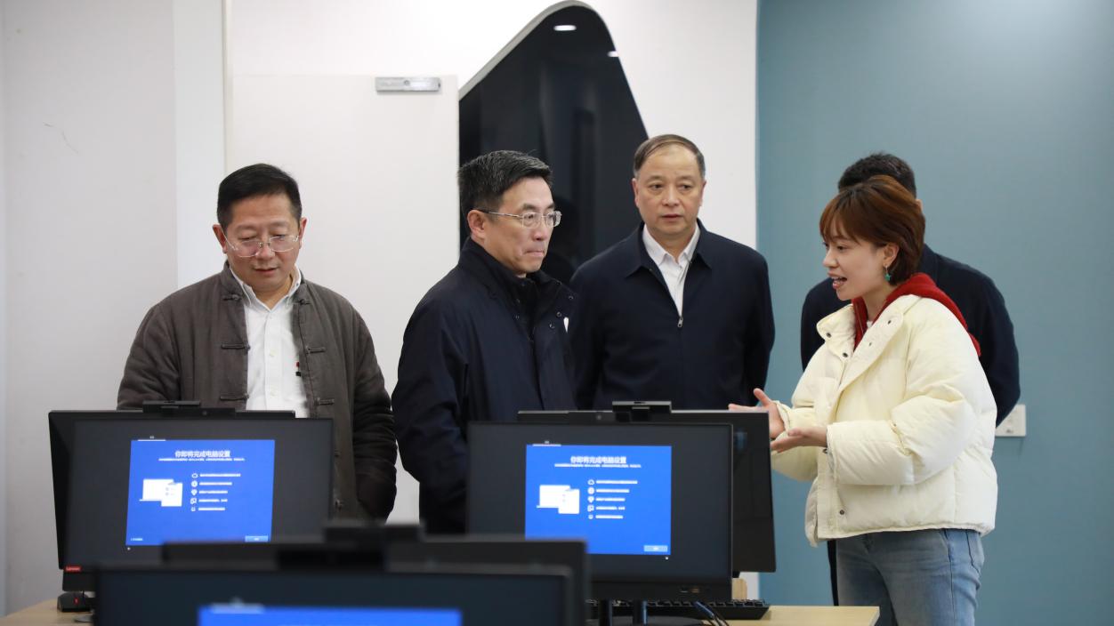 文件名称:image3.jpeg原图大小:NaNGB